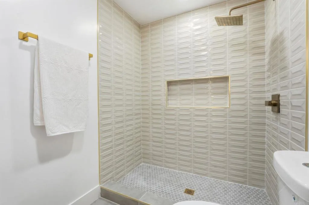 https://cdn.realtyfeed.com/cdn/127/306563188/616687e0630ad1c42b54c96d2bc32d91.webp