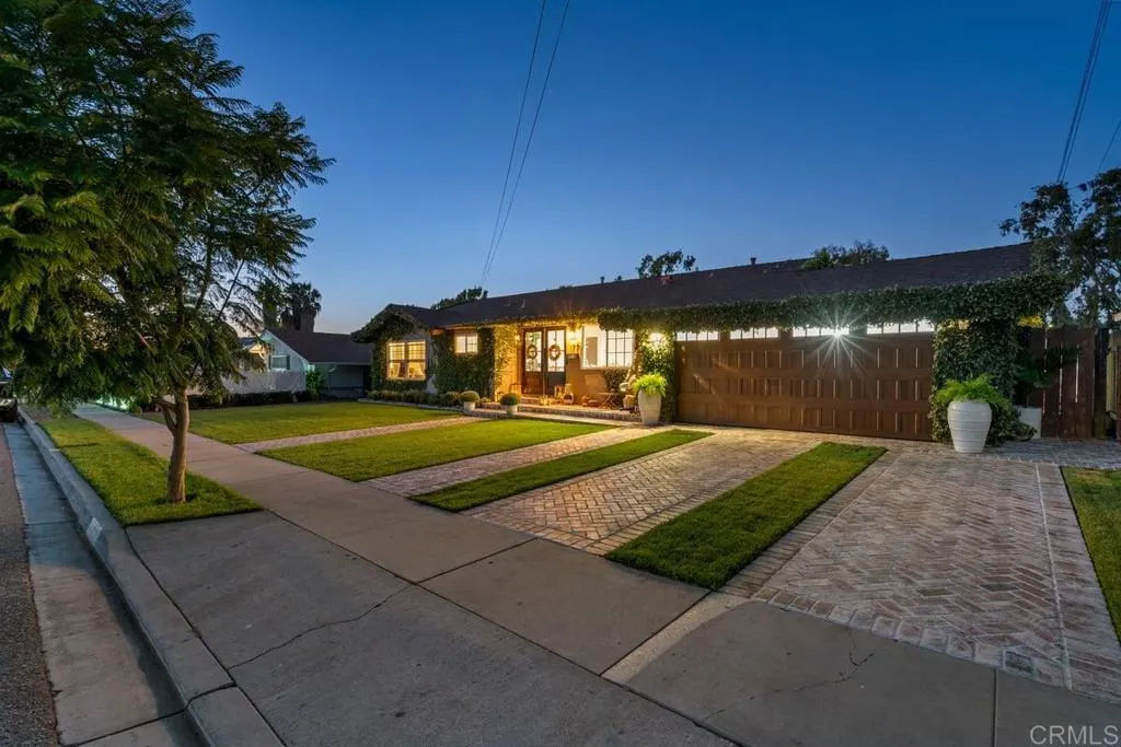 https://cdn.realtyfeed.com/cdn/127/306563192/1bcf7c2c3295de085d8931fdba84c1a8.webp