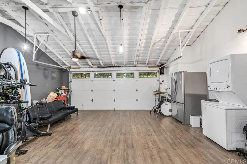 https://cdn.realtyfeed.com/cdn/127/306563192/83dce9d7fd1add1adaf63e781123c9f7.webp