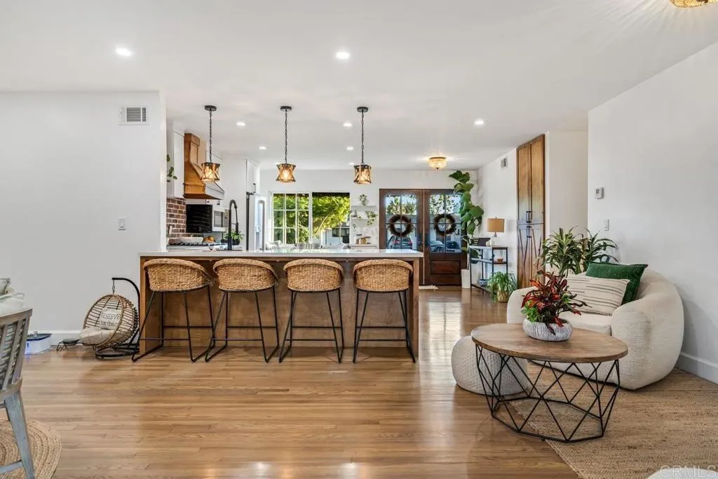 https://cdn.realtyfeed.com/cdn/127/306563192/bdff75d35e9fd79df54bae988ce2168e.webp