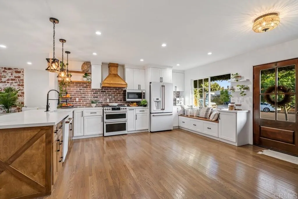 https://cdn.realtyfeed.com/cdn/127/306563192/eaf3b2f15b9a058e3af0c1c31fc0a3ea.webp