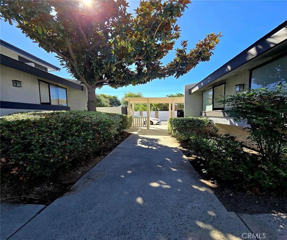 Covina, CA 91724