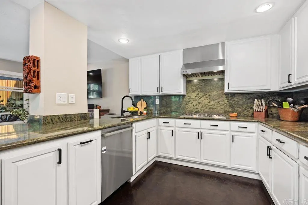 https://cdn.realtyfeed.com/cdn/127/306563207/5244ac0159a2154e2cc602edaadf8f82.webp
