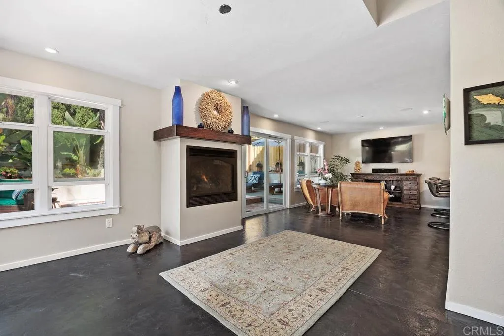https://cdn.realtyfeed.com/cdn/127/306563207/84a5dd720b2a0b23bfaa7971aa3e5cd0.webp