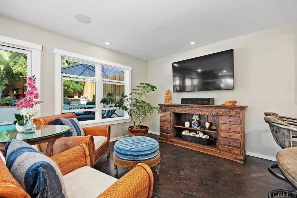https://cdn.realtyfeed.com/cdn/127/306563207/d2e8b0d7560bb92ffe20fbddc203379d.webp