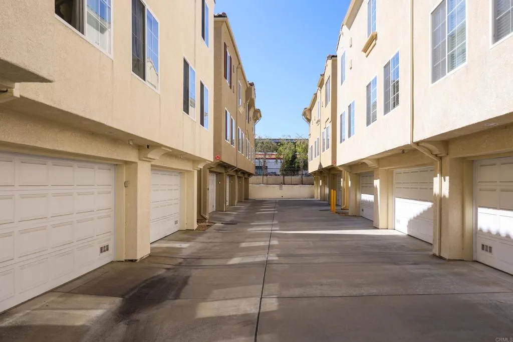 https://cdn.realtyfeed.com/cdn/127/306563219/aa2d00298d6824a5c7b38a85db8768c0.webp