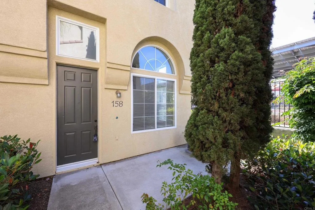 MLS: PTP2507725 Condo For Sale
