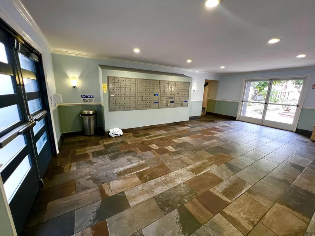 https://cdn.realtyfeed.com/cdn/127/306563281/05bf181e7eded9bed180d940f08580f5.webp
