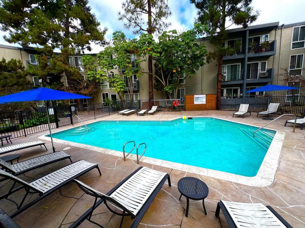 https://cdn.realtyfeed.com/cdn/127/306563281/738cb4085dfbe9fcb675b2c735ec4e1d.webp
