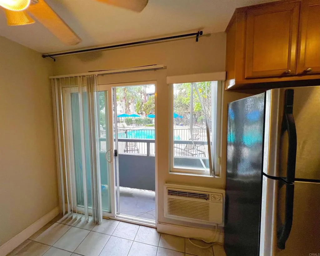 https://cdn.realtyfeed.com/cdn/127/306563281/a4ba8c1f7c8e4e13914880c0e6167ad4.webp