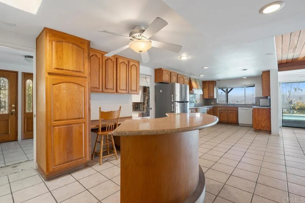 https://cdn.realtyfeed.com/cdn/127/306563282/99cacfe3e3d1322ac6075219405e1cb4.webp