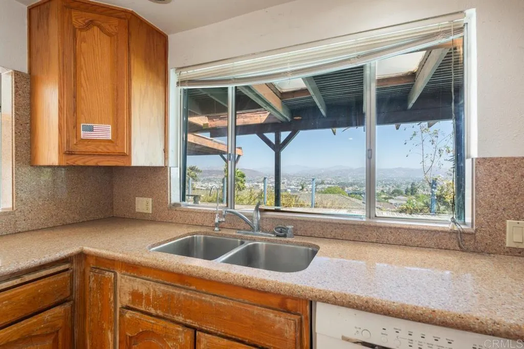 https://cdn.realtyfeed.com/cdn/127/306563282/a5710c4ab7d11483dc27097d521fc7c8.webp