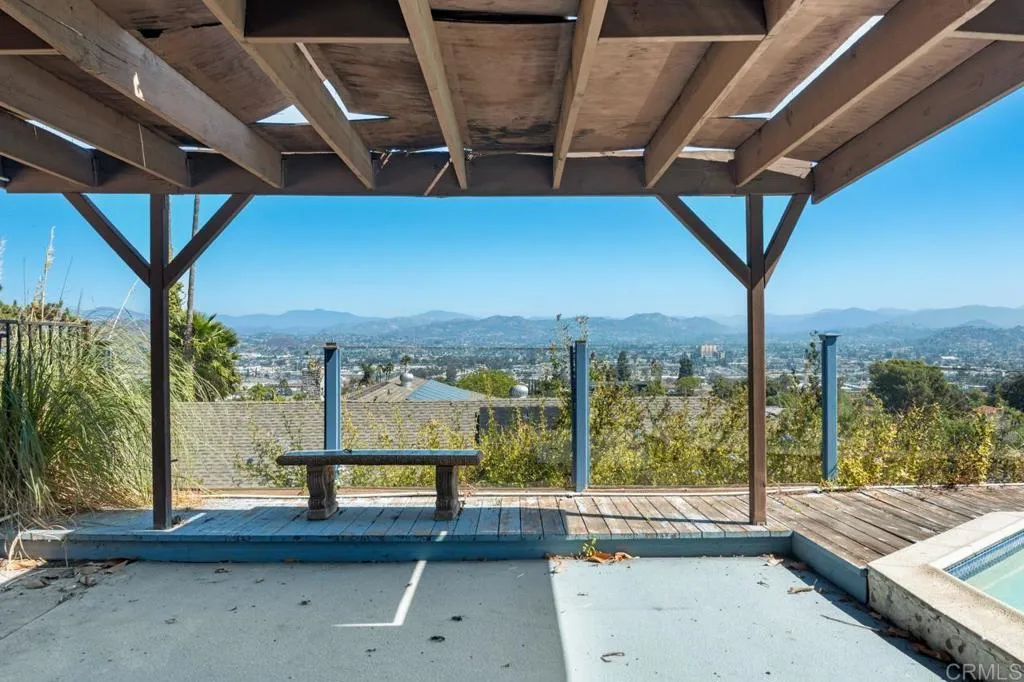 https://cdn.realtyfeed.com/cdn/127/306563282/cc2b7b6d3eb599efcf6a8081a7c17aa3.webp