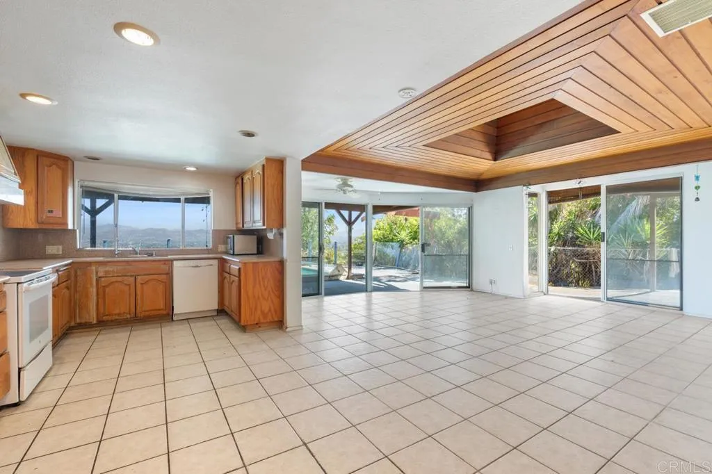 https://cdn.realtyfeed.com/cdn/127/306563282/f39f1698523a2215444aa0a7f73824a1.webp