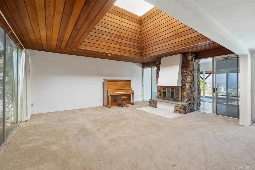 https://cdn.realtyfeed.com/cdn/127/306563282/f9883681e833c31df5d94eb75cd7a00a.webp
