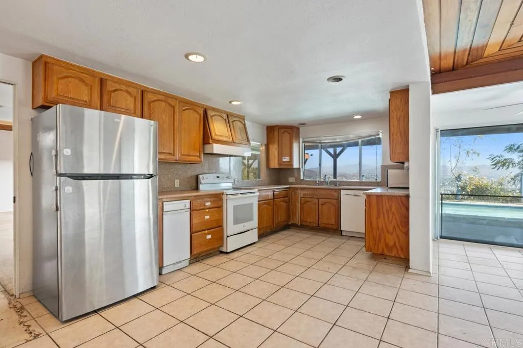 https://cdn.realtyfeed.com/cdn/127/306563282/fe4fef134a4c876b2bc3e18e9d4b0c7c.webp