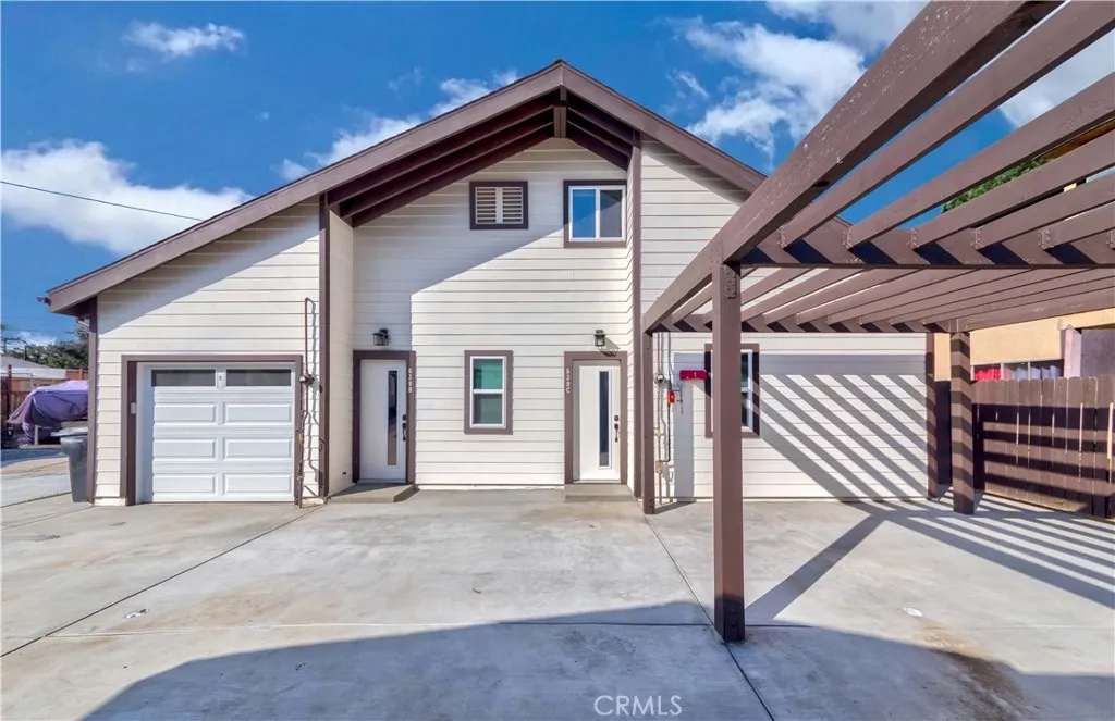 539 W Amerige Avenue