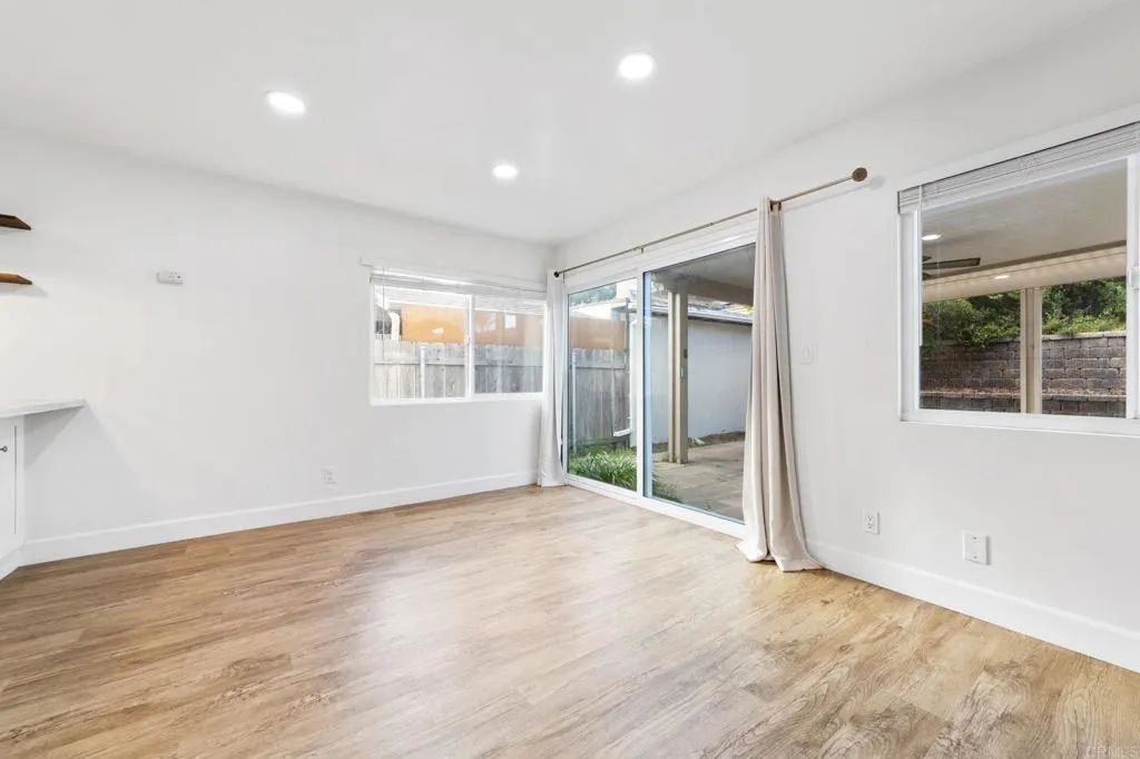 https://cdn.realtyfeed.com/cdn/127/306563340/9323179f593c15203814e4d58284db46.webp