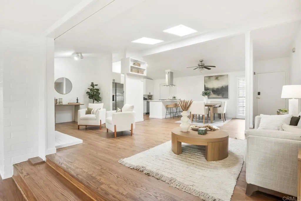 https://cdn.realtyfeed.com/cdn/127/306563341/97c7e6e19bb65cccd0584b2ea73ffe57.webp