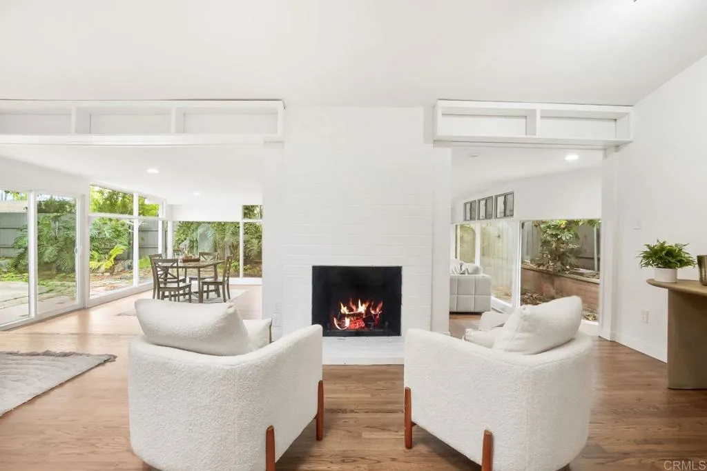 https://cdn.realtyfeed.com/cdn/127/306563341/ee92e7d7c9040ff710a173abffd87f18.webp