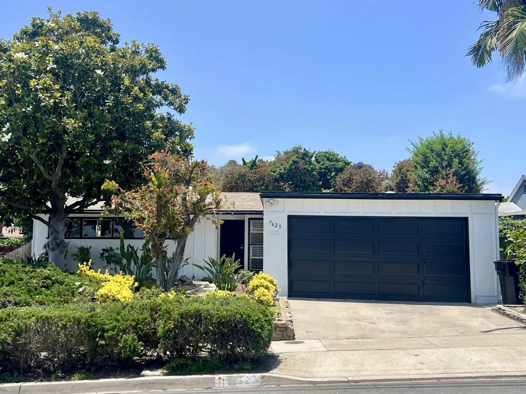 https://cdn.realtyfeed.com/cdn/127/306563341/f5471fc3324714a50e61afbf7a8c36c1.webp