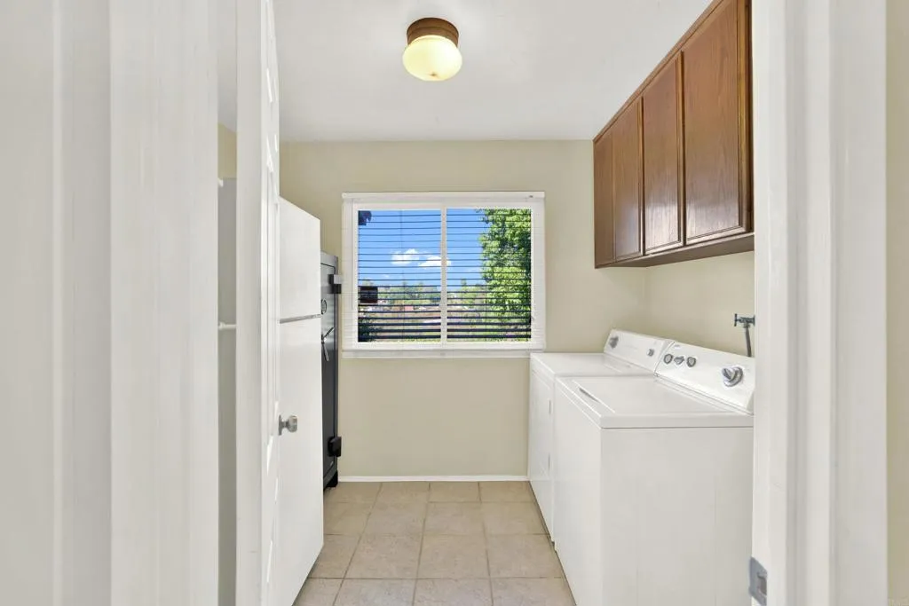 https://cdn.realtyfeed.com/cdn/127/306563366/2c0e8ca65ffec342a56b0b92ca396c16.webp