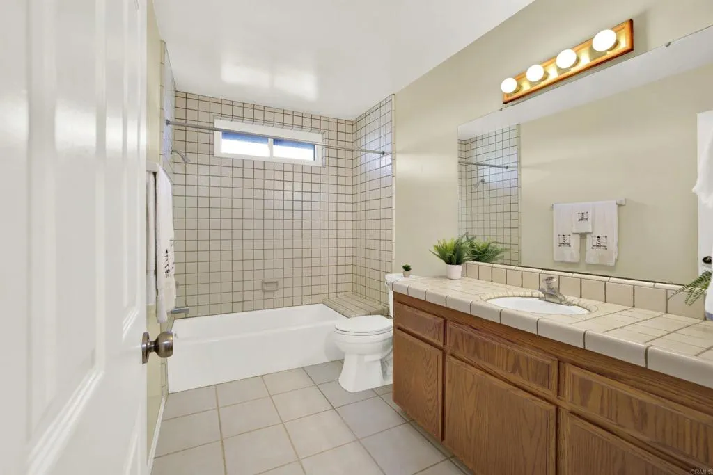 https://cdn.realtyfeed.com/cdn/127/306563366/ca0a13f6fffcdef0117a4e096a6a4eca.webp