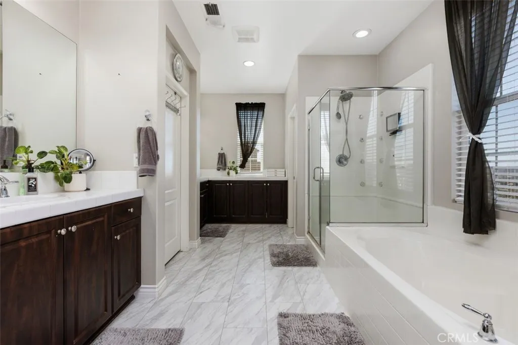 https://cdn.realtyfeed.com/cdn/127/306563381/9f1202321f8df30c6354613deb94d2fe.webp