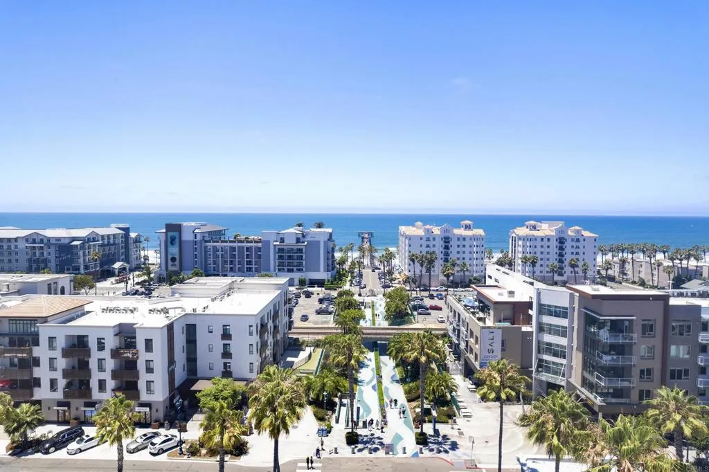 https://cdn.realtyfeed.com/cdn/127/306563392/fec411740aa9b1d12bf87d61ab2c014d.webp