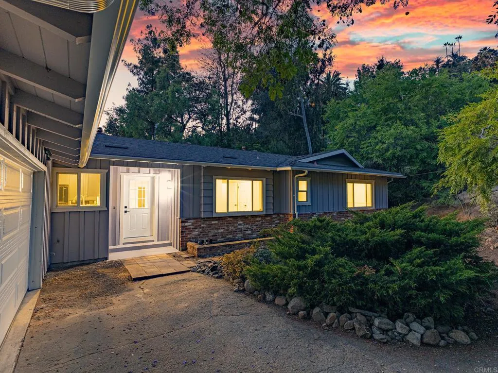 https://cdn.realtyfeed.com/cdn/127/306563404/004f07e297457a4e6c824d8ef46f1aa9.webp