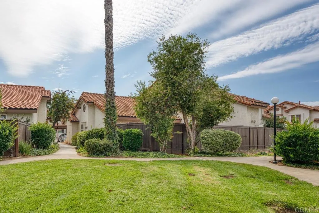 https://cdn.realtyfeed.com/cdn/127/306563410/f5cdee8434bfe8531e90a3eafe4dfc54.webp