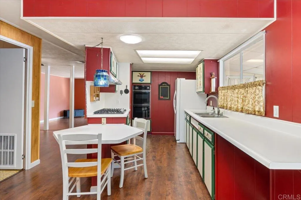 https://cdn.realtyfeed.com/cdn/127/306563547/cea3f61b04a4ea39c16de0eed15774cc.webp