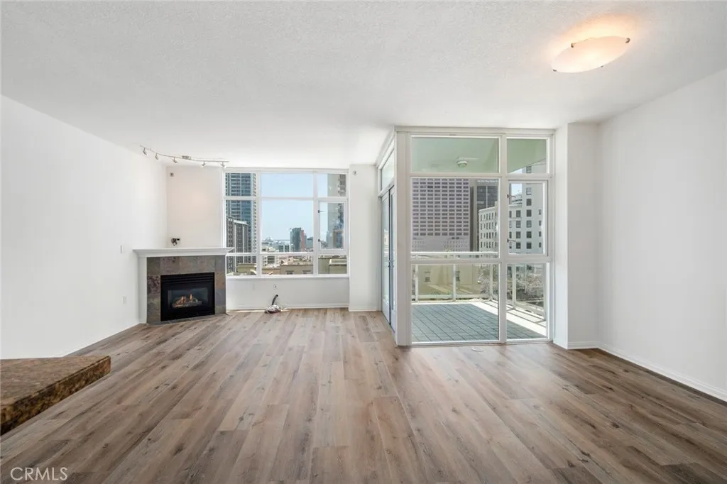 Photo #4: ND25231730 Listing 