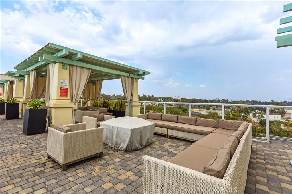 https://cdn.realtyfeed.com/cdn/127/306563577/486afc7037e82fd76724d07352698a2b.webp