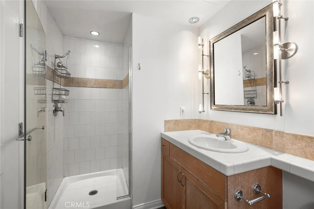 https://cdn.realtyfeed.com/cdn/127/306563577/75a0e86ff1f2805d0bf2d7e96ed467e9.webp