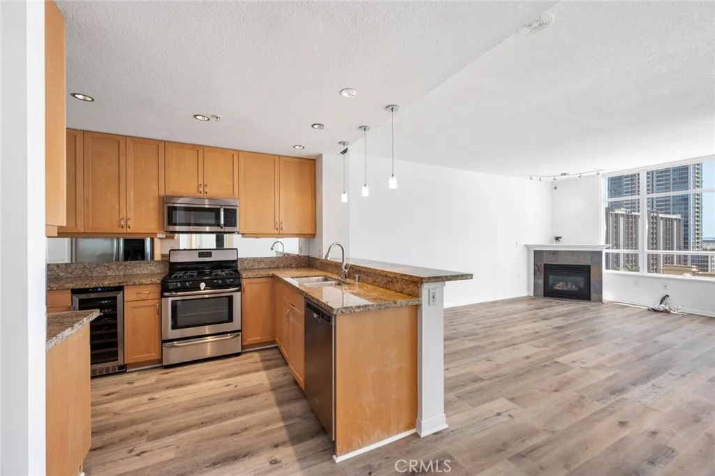 Photo #2: ND25231730 Listing 