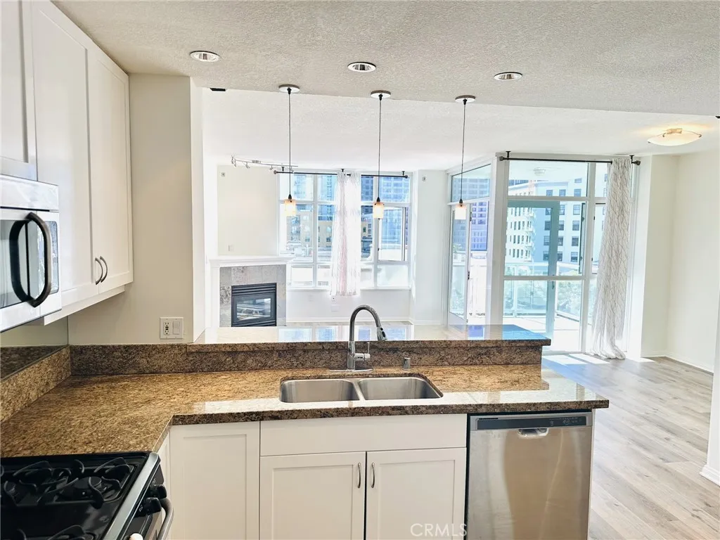 https://cdn.realtyfeed.com/cdn/127/306563577/c849de30573df00633842c40ade1fb47.webp