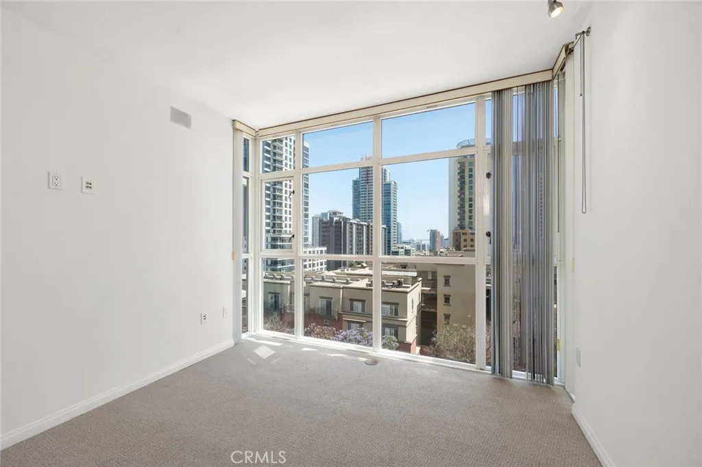 https://cdn.realtyfeed.com/cdn/127/306563577/eba16a109f3a64eba0f5c8dd02cfb15f.webp