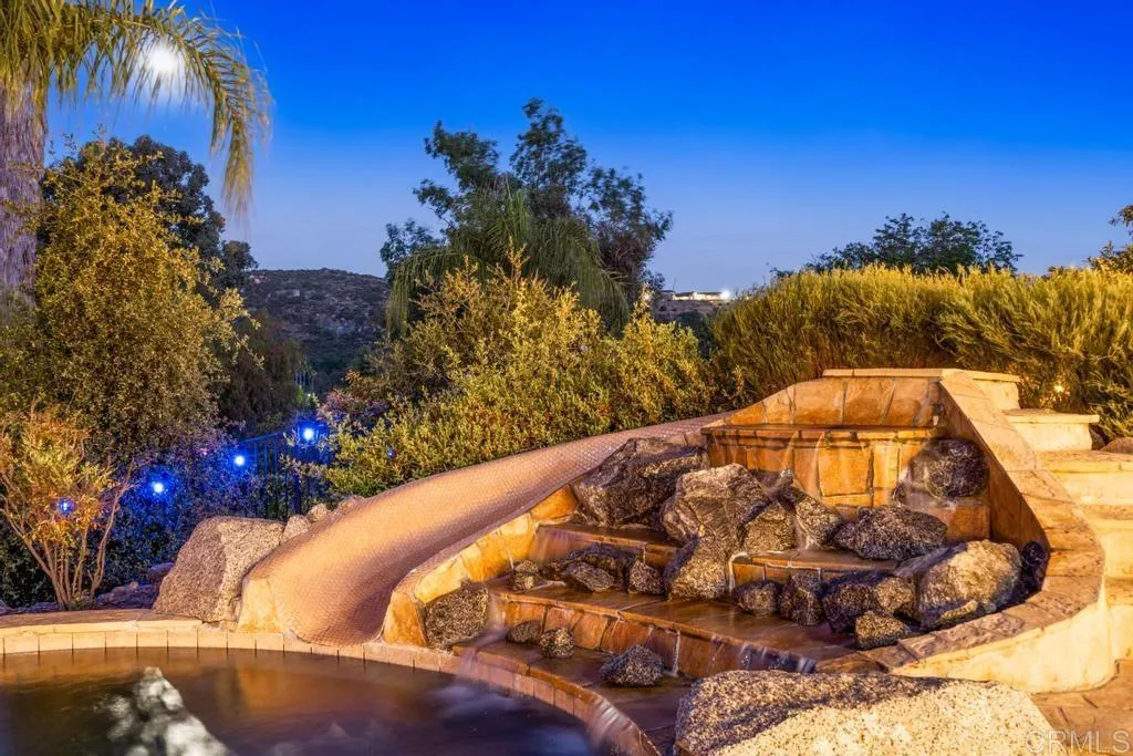 https://cdn.realtyfeed.com/cdn/127/306563582/06326e33a0d7dbc244555ca5b7309fe8.webp