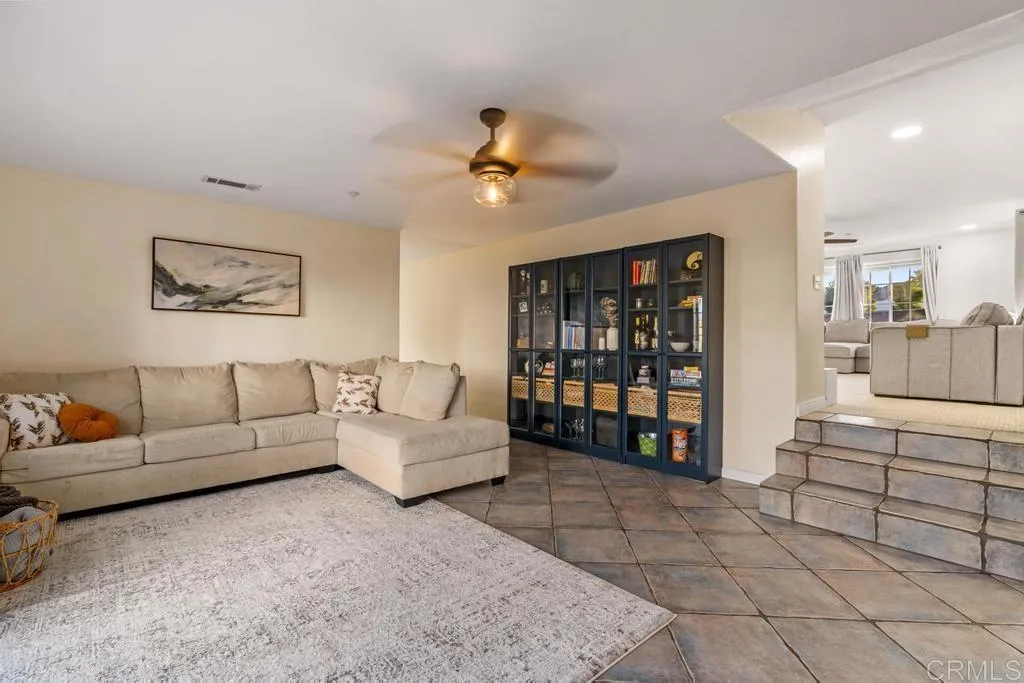 https://cdn.realtyfeed.com/cdn/127/306563582/4aa7b43b235250cd84f06a6d2c5b68c9.webp