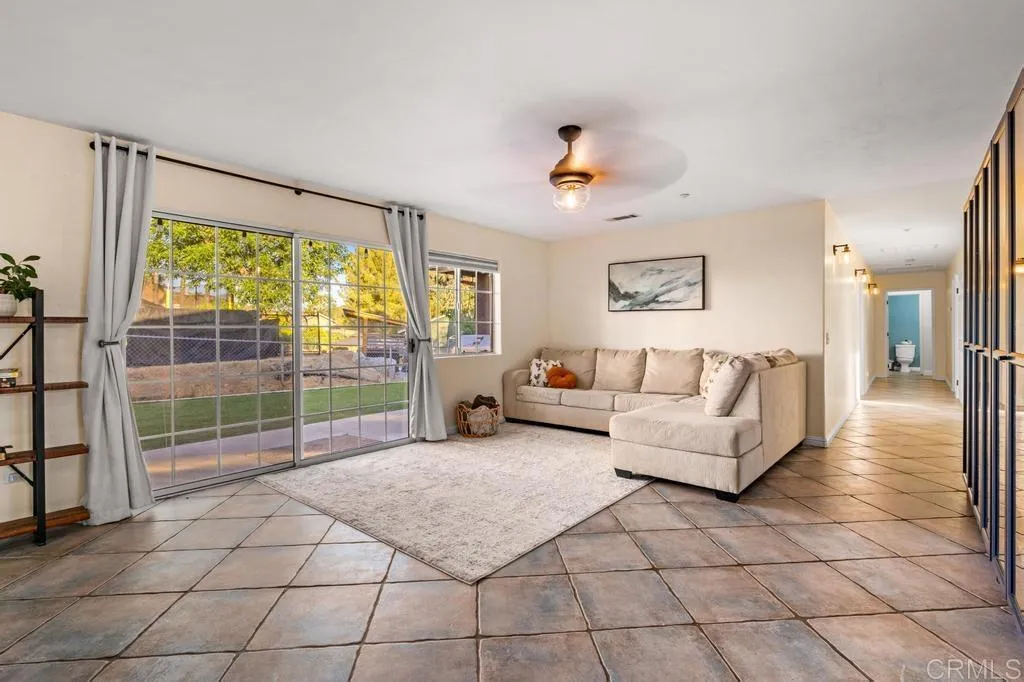 https://cdn.realtyfeed.com/cdn/127/306563582/a7f00b5696d6219d5439d9cba467a346.webp