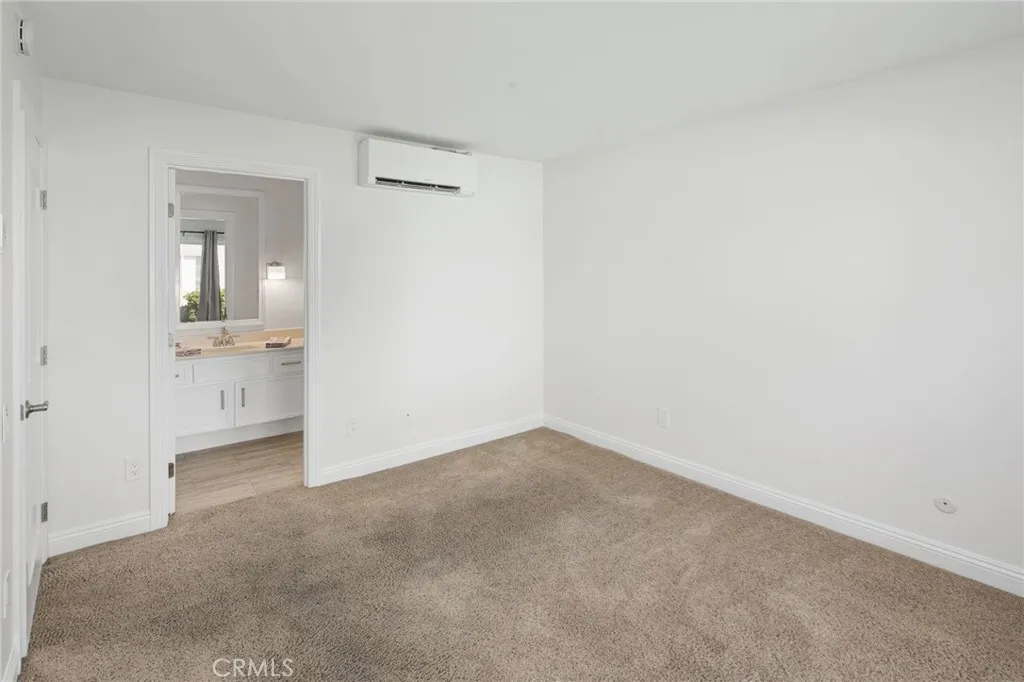 https://cdn.realtyfeed.com/cdn/127/306563590/0db9092fa2769c260320a92d6842b76f.webp