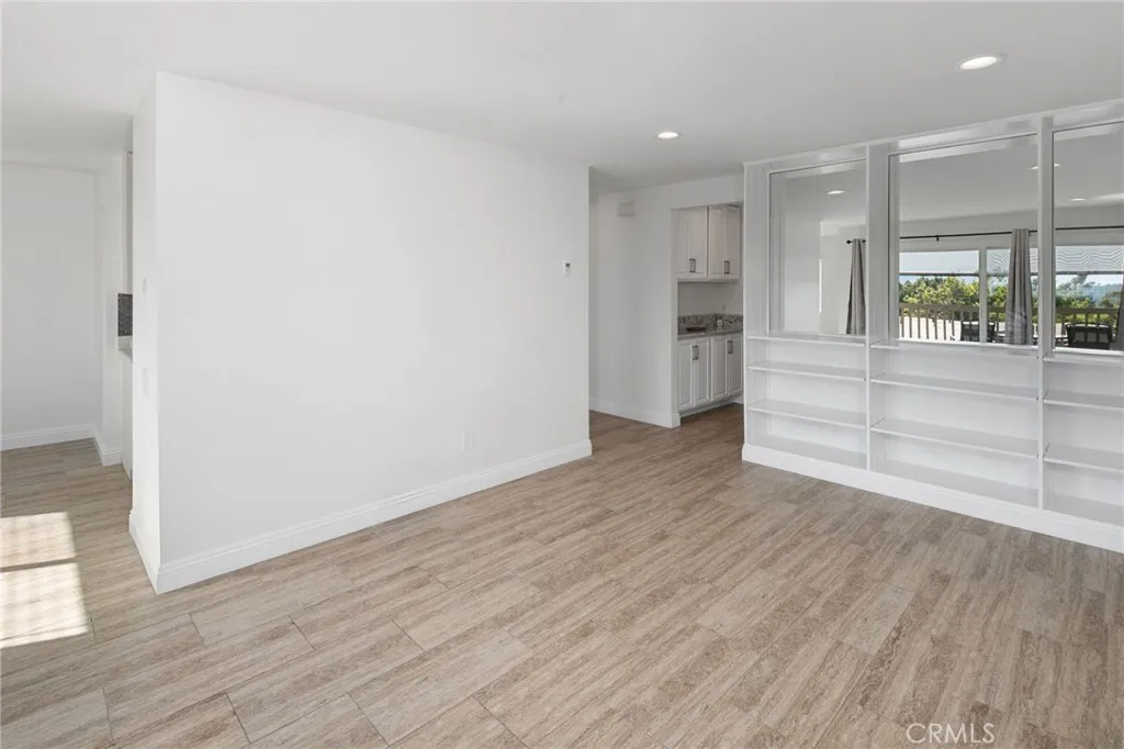 https://cdn.realtyfeed.com/cdn/127/306563590/1830046b5cbb58c4014b8473f1699e3a.webp
