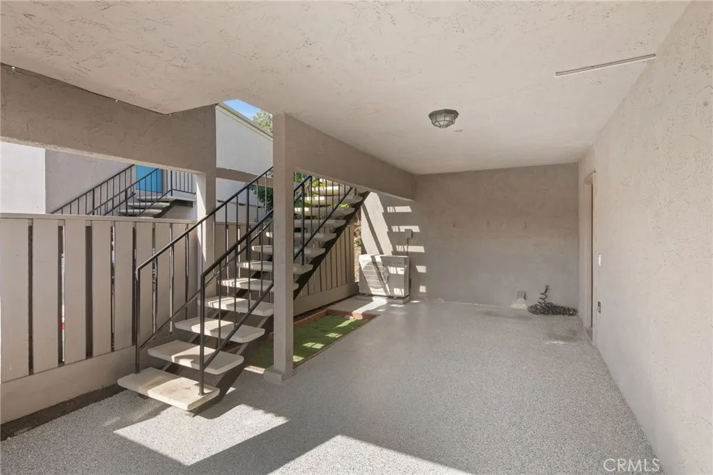 https://cdn.realtyfeed.com/cdn/127/306563590/b49ae36d523622f43a5f3ff81b3eeaaf.webp