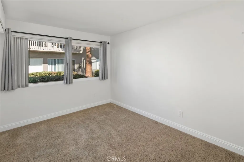 https://cdn.realtyfeed.com/cdn/127/306563590/b68b0d029eb3d2c014f744c49109c810.webp