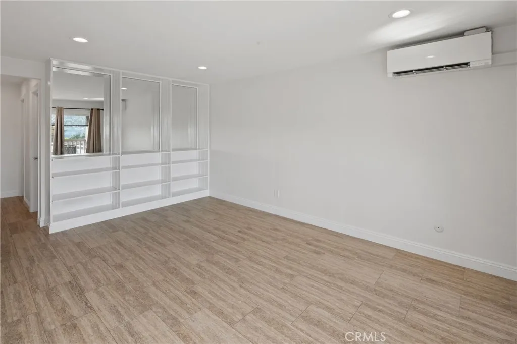 https://cdn.realtyfeed.com/cdn/127/306563590/c1b31daa1f1b30b458f6994d90e235fb.webp