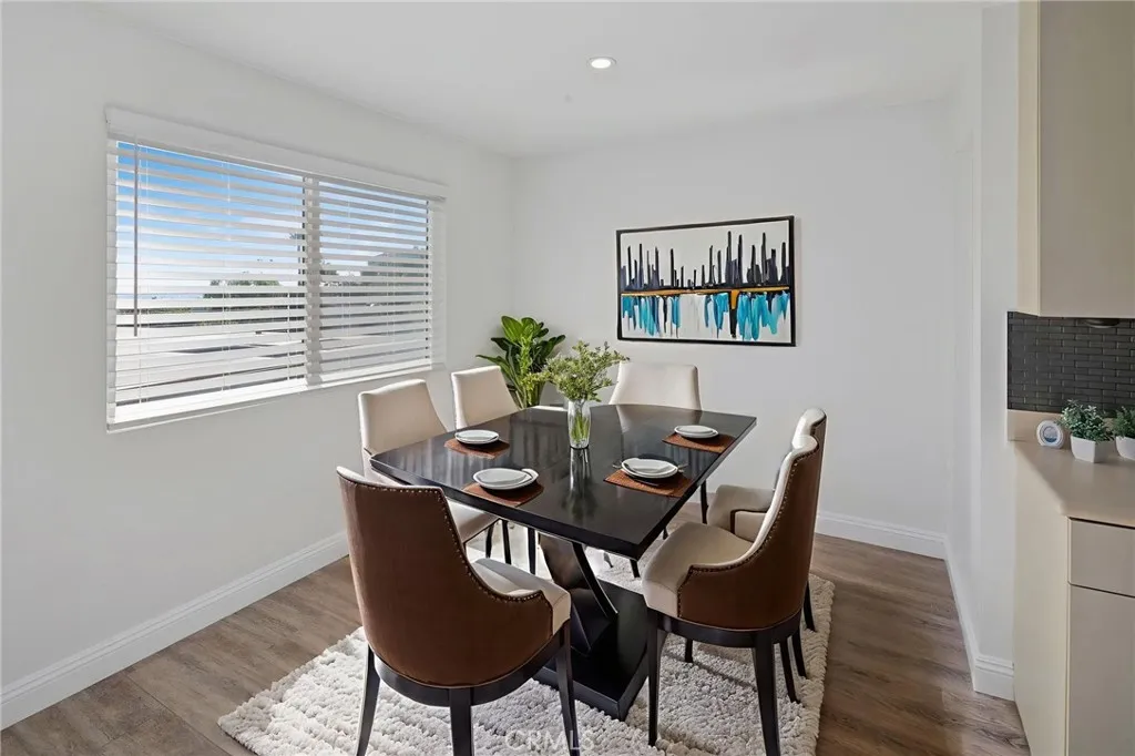 https://cdn.realtyfeed.com/cdn/127/306563590/f056cb09512f698e2f69c122ce2532b7.webp