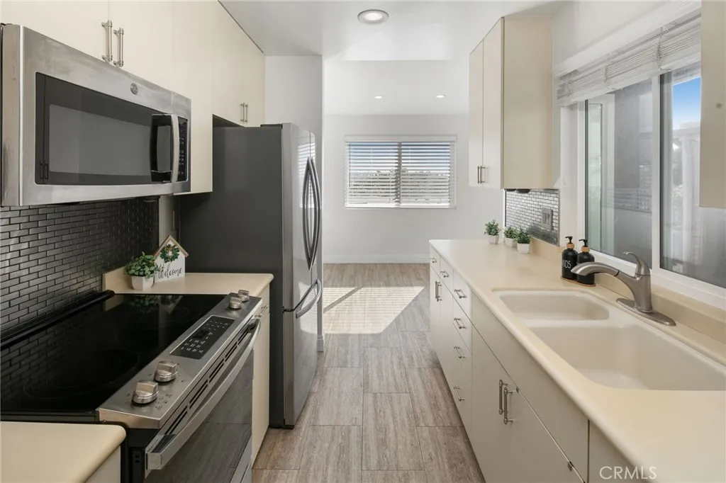 https://cdn.realtyfeed.com/cdn/127/306563590/fa3982fc33a1a0c9532e475ce575fa78.webp