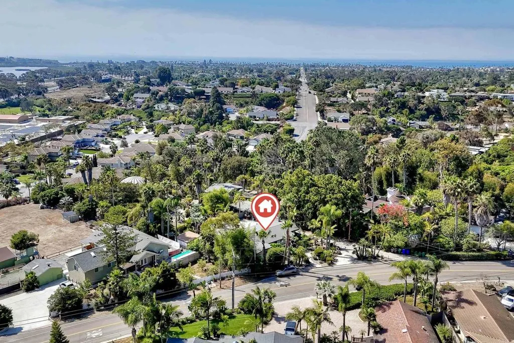 https://cdn.realtyfeed.com/cdn/127/306563632/3ffedd105e91ea6c41b80be64a913eb3.webp
