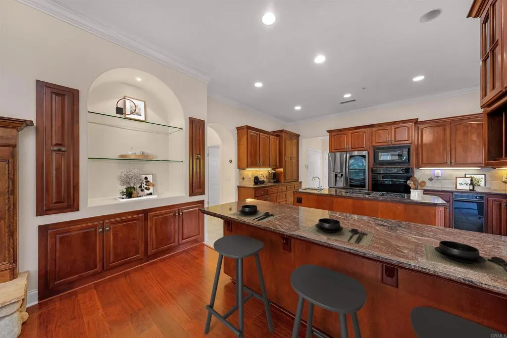 https://cdn.realtyfeed.com/cdn/127/306563641/3b14e9070f5bcd30879f3dda0418cd1e.webp